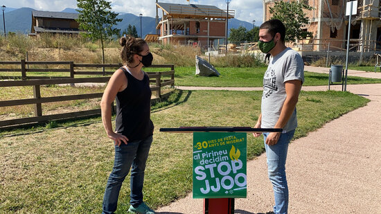 Helena Guillén and Bernat Lavaquiol of the Stop JJOO group believe the Pyrenees should not host the 2030 Winter Olympics (by Albert Lijarcio)